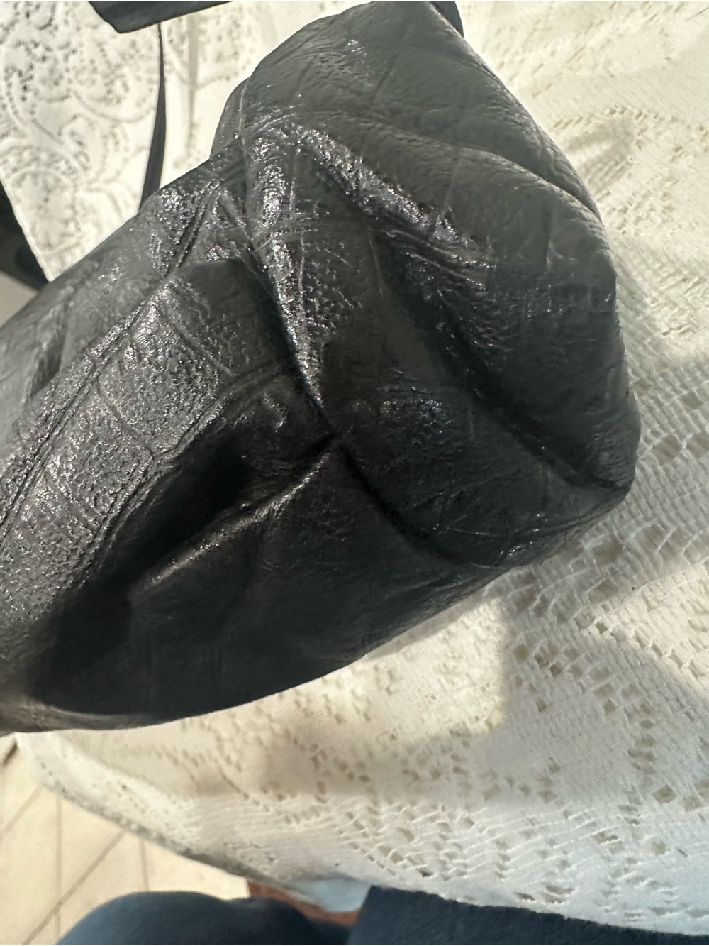 Vintage Black Leather shoulder Bag with Cream Inset Accents old money - Picture 9 of 9